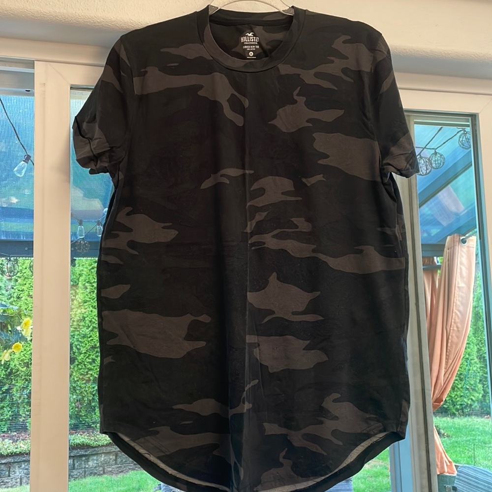 Oversized dark camo t shirt